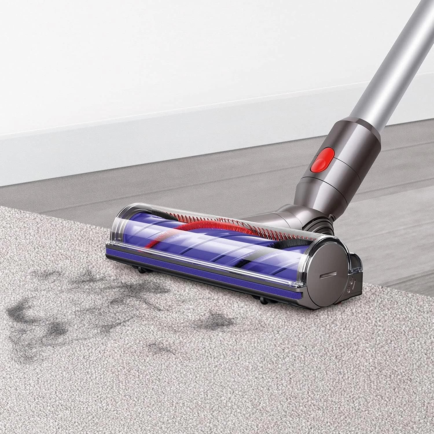 Dyson V7 Advanced Cordless Vacuum Cleaner | Silver 4 Dyson V7 Advanced Cordless Vacuum Cleaner | Silver - Image 2